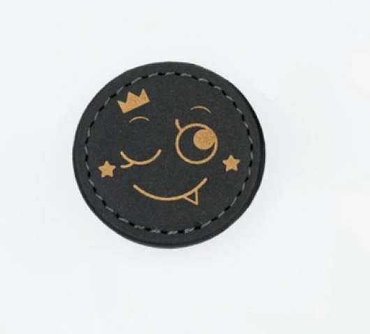Cheeky Monster Badge till Konny Collar - One Size / Black